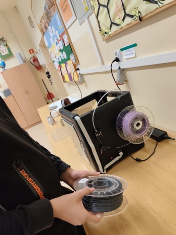 7f29d420-7f05-45a5-b1aa-f323eaf28396