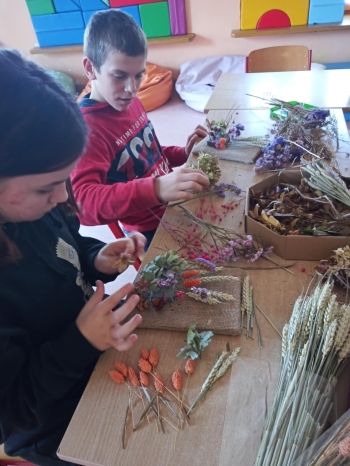 3c9609c1-743e-479f-827f-cace7093f5c7