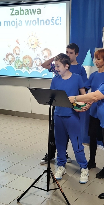 7a664482-ae5e-45ea-ad7e-53d4f6cce7cb