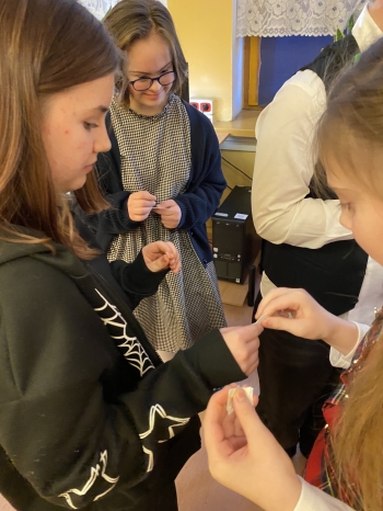 20251218_100744114_iOS