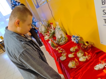 a7ba5305-1916-4b52-8525-db50bf0a8026