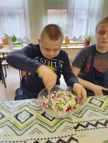 02d47a47-84c4-4ee4-9b73-4a0976bb77a1