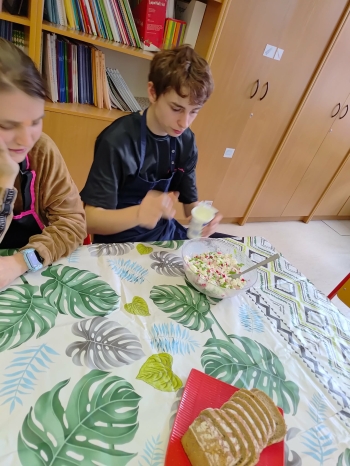 aa14c48b-a853-4dee-b7fe-2ea8d236fcd0