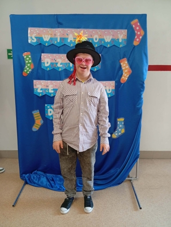 d1b44210-61df-444c-9b0f-ea8a4a02ee81