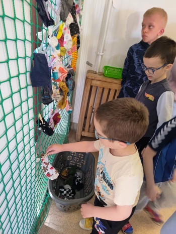 dbb2064f-c25d-4a05-9f78-af94fcb0cdf2