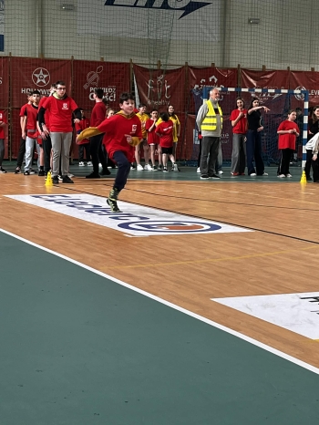 065ab493-00d9-4152-b725-b543c3b5ac98