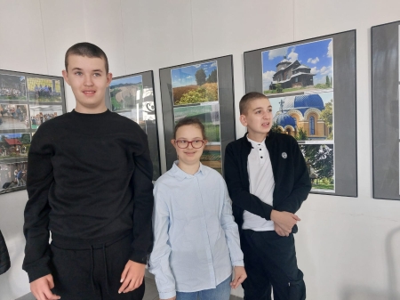 Klasa 6A na wystawie fotograficznej „Roztocze 2026” w ZDK